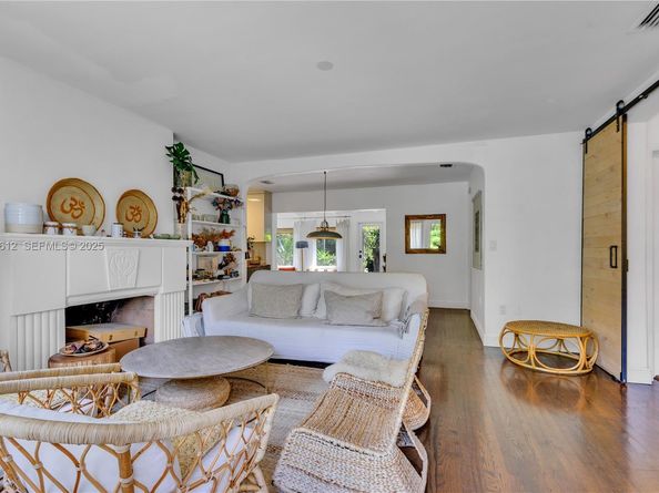 419 SW 30th Rd, Miami FL 33129