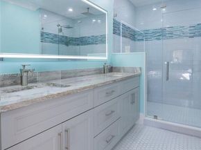 6077 NW 71st Ter, Parkland FL 33067