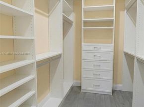 6077 NW 71st Ter, Parkland FL 33067