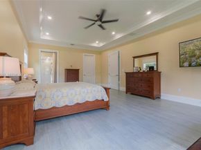 6077 NW 71st Ter, Parkland FL 33067