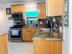 1629 Arthur St, Hollywood FL 33020