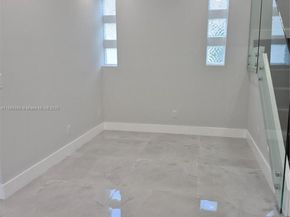 2176 NW 184th Way, Pembroke Pines FL 33029