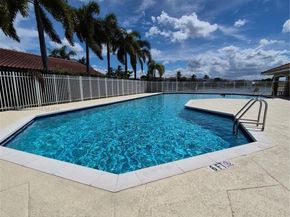 2176 NW 184th Way, Pembroke Pines FL 33029