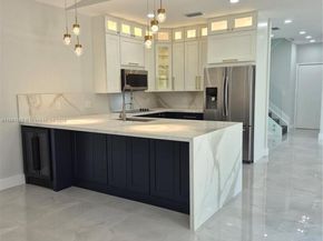 2176 NW 184th Way, Pembroke Pines FL 33029
