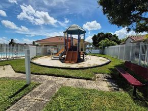 2176 NW 184th Way, Pembroke Pines FL 33029