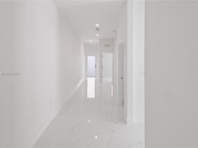 2936 NW 27th St, Miami FL 33142