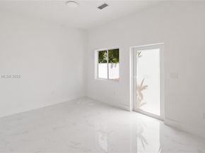2936 NW 27th St, Miami FL 33142