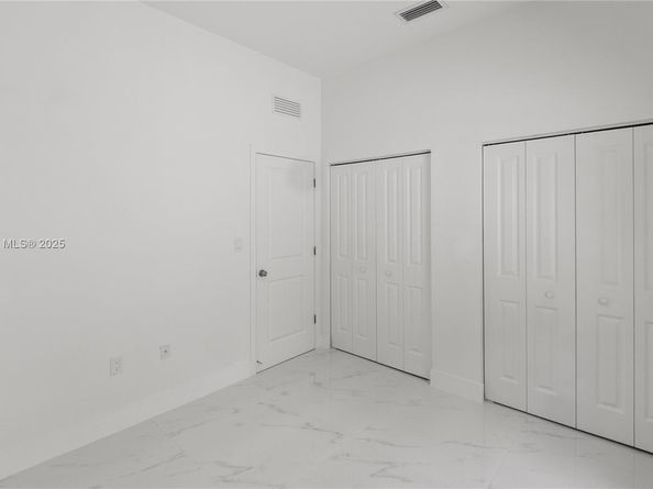 2936 NW 27th St, Miami FL 33142