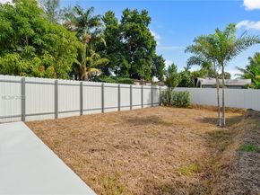 2936 NW 27th St, Miami FL 33142