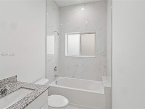 2936 NW 27th St, Miami FL 33142