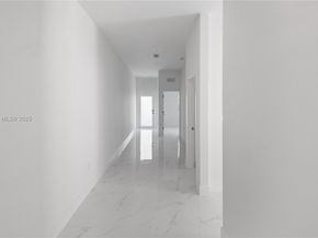 2936 NW 27th St, Miami FL 33142