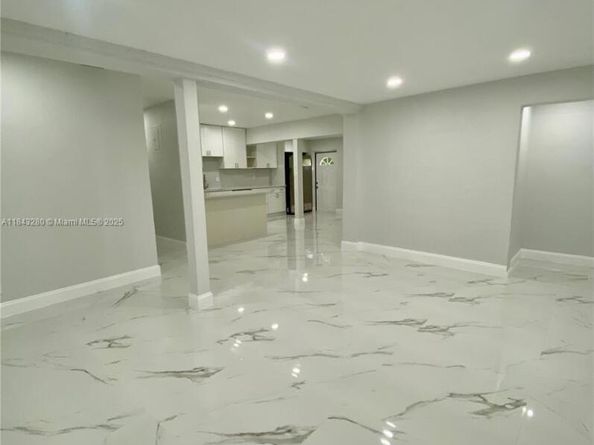 1244 NW 1st Ave, Fort Lauderdale FL 33311