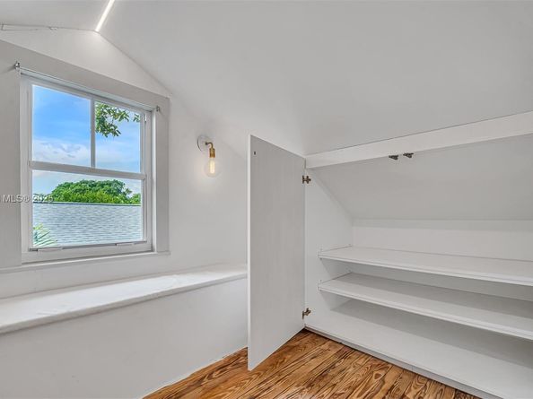 85 NE 46th St, Miami FL 33137