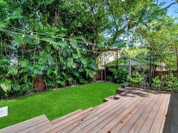 85 NE 46th St, Miami FL 33137