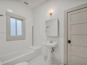 85 NE 46th St, Miami FL 33137
