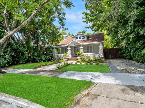 85 NE 46th St, Miami FL 33137