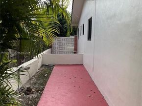 6385 SW 25th St, Miami FL 33155