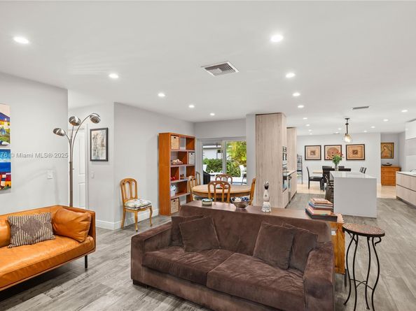 6809 Mentone St, Coral Gables FL 33146