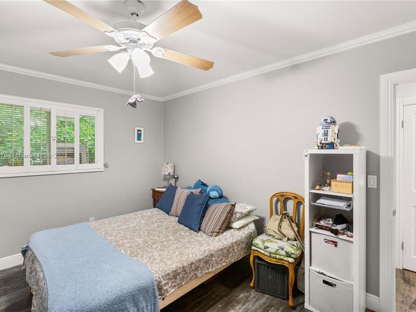 6809 Mentone St, Coral Gables FL 33146