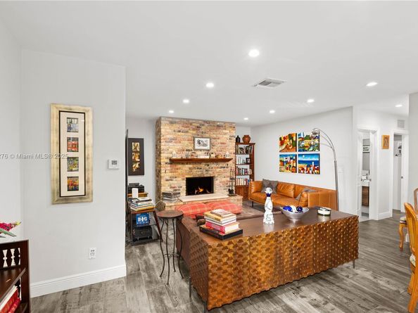 6809 Mentone St, Coral Gables FL 33146