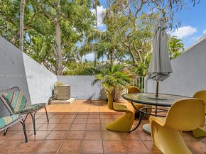 798 Crandon Blvd 16C, Key Biscayne FL 33149