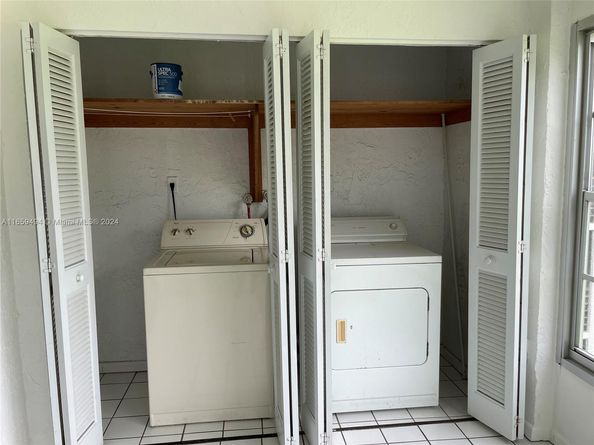9235 SW 8th St 406, Boca Raton FL 33428