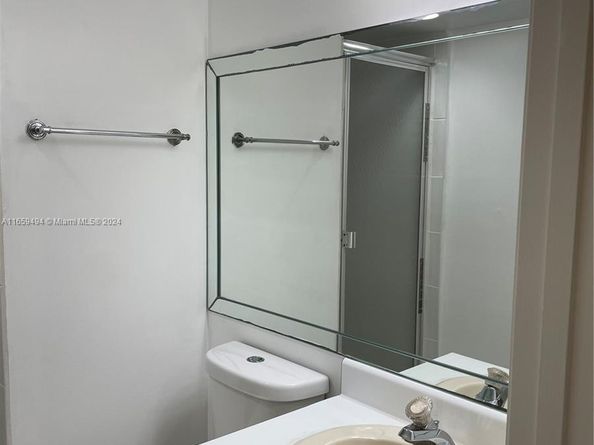 9235 SW 8th St 406, Boca Raton FL 33428