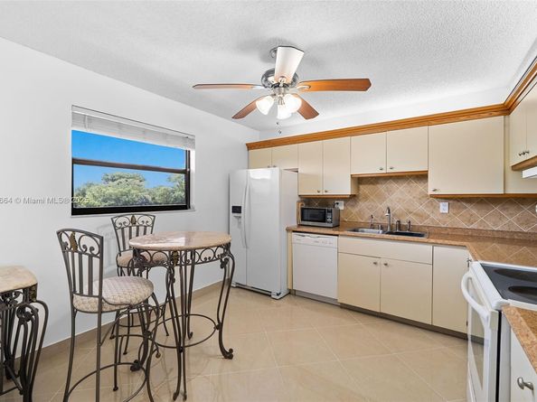 4970 E Sabal Palm Blvd 403, Tamarac FL 33319