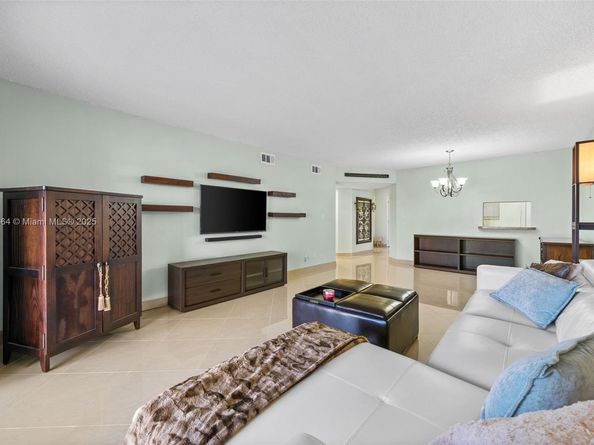 4970 E Sabal Palm Blvd 403, Tamarac FL 33319