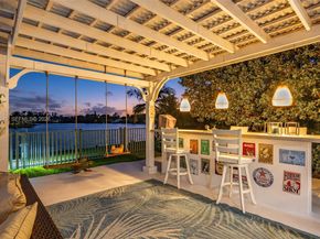 6830 Winged Foot Dr, Hialeah FL 33015