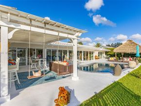 6830 Winged Foot Dr, Hialeah FL 33015