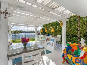 6830 Winged Foot Dr, Hialeah FL 33015