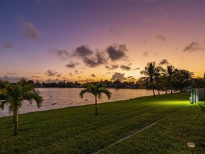 6830 Winged Foot Dr, Hialeah FL 33015