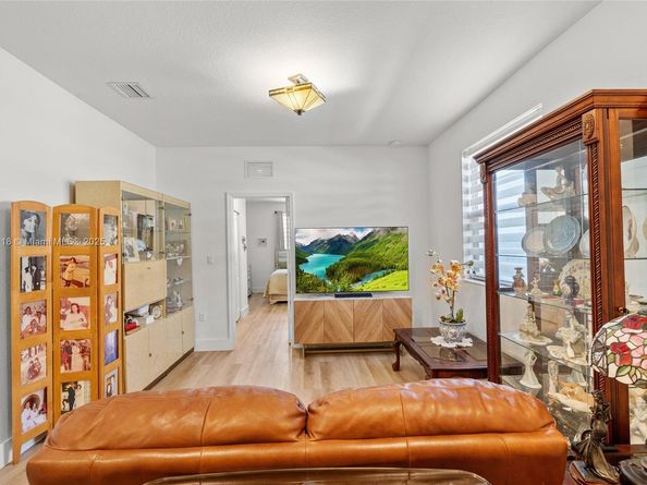 22676 SW 131st Pl, Miami FL 33170