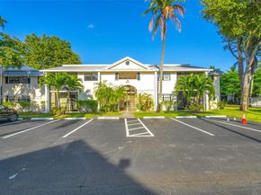 907 NE 199th St 101, Miami FL 33179