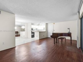 907 NE 199th St 101, Miami FL 33179