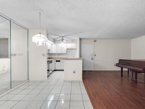 907 NE 199th St 101, Miami FL 33179