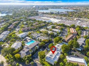 907 NE 199th St 101, Miami FL 33179