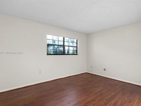 907 NE 199th St 101, Miami FL 33179