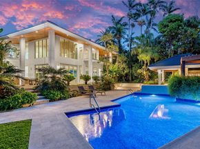 7150 W Lago Dr, Coral Gables FL 33143