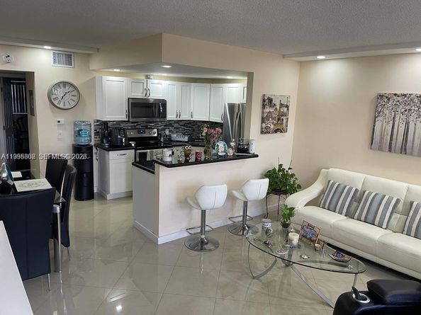 3200 NE 7th Ct 306C, Pompano Beach FL 33062