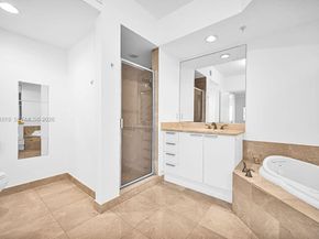 15051 Royal Oaks Ln 1605, North Miami FL 33181