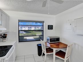9280 Vista Del Lago G32, Boca Raton FL 33428