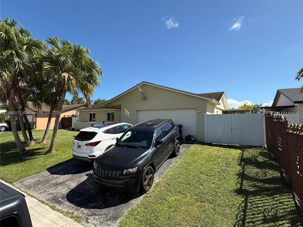 13060 SW 263rd Ter, Homestead FL 33032