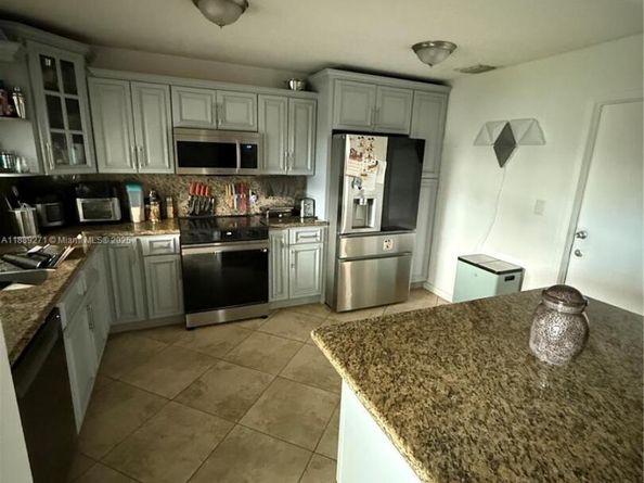 13060 SW 263rd Ter, Homestead FL 33032