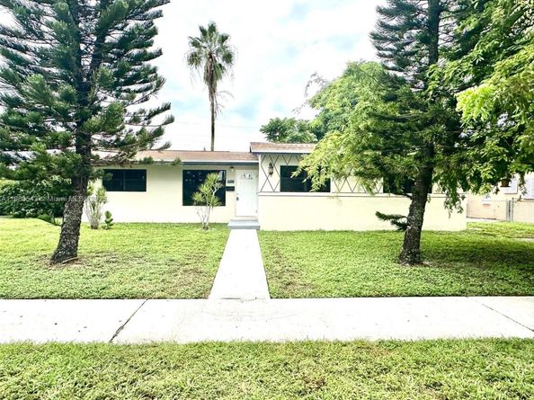 1420 NW 174th St, Miami Gardens FL 33169