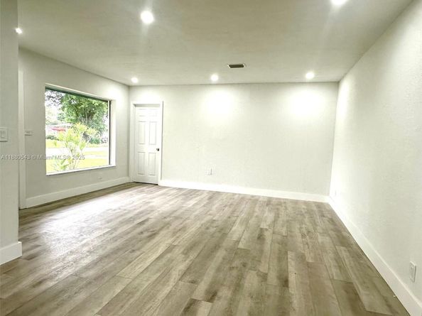 1420 NW 174th St, Miami Gardens FL 33169