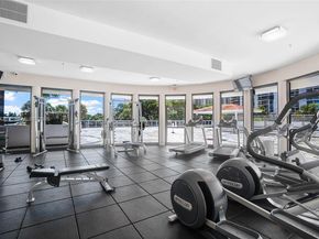 20515 E Country Club Dr 849, Aventura FL 33180