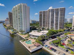 20515 E Country Club Dr 849, Aventura FL 33180