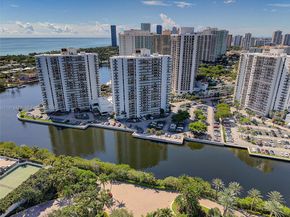 20515 E Country Club Dr 849, Aventura FL 33180